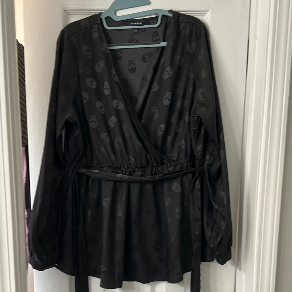 Torrid Black Skull Print Blouse